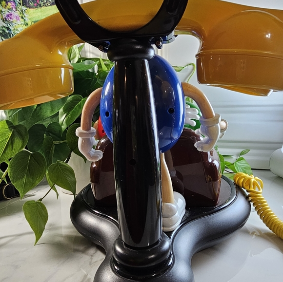 Vintage Animated M&M's Candy Landline Telephone M&Ms talks when the phone rings - Picture 5 of 12